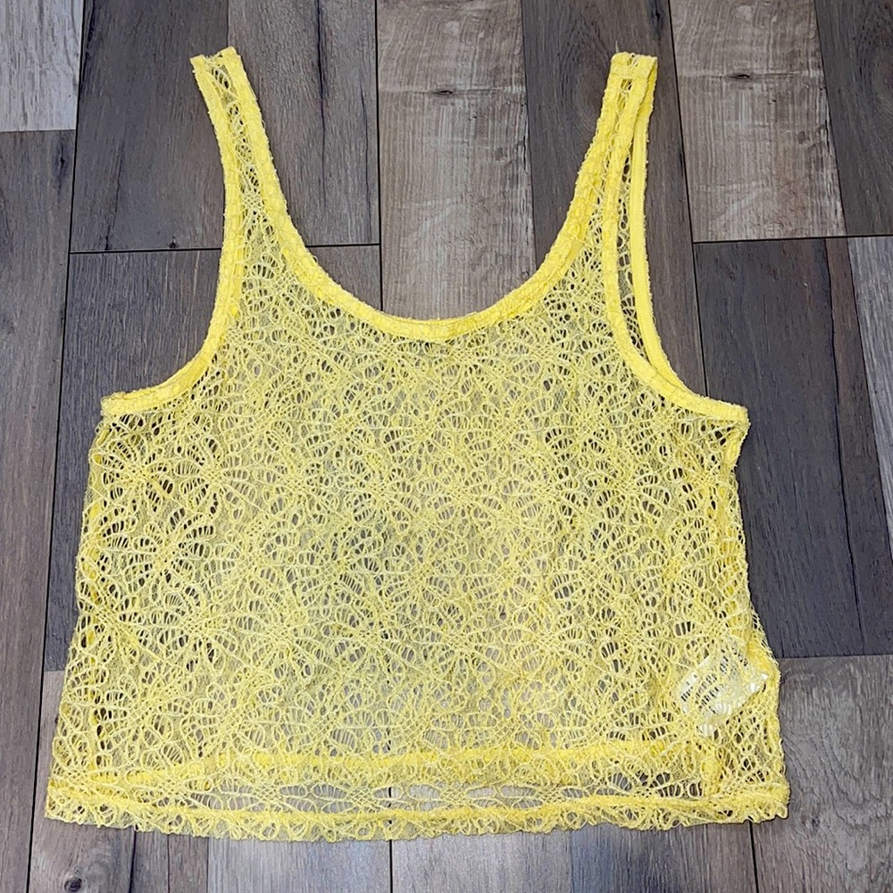 Yellow cover tank